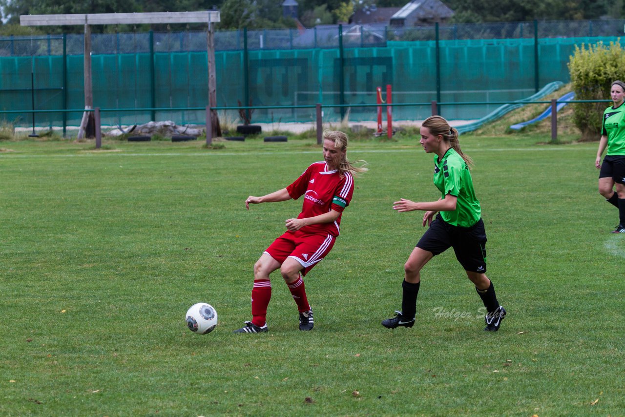 Bild 51 - Frauen SG Schmalfeld/Weddelbrook - Ratzeburger SV : Ergebnis: 1:7